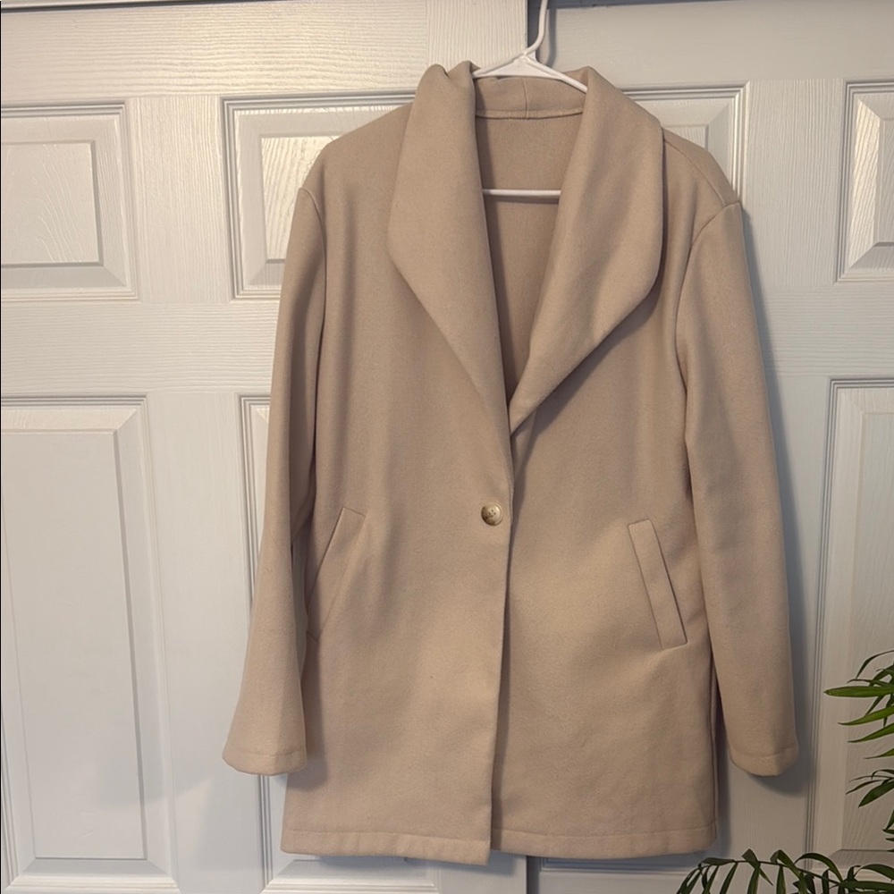 Elegant Cream Women's Coat